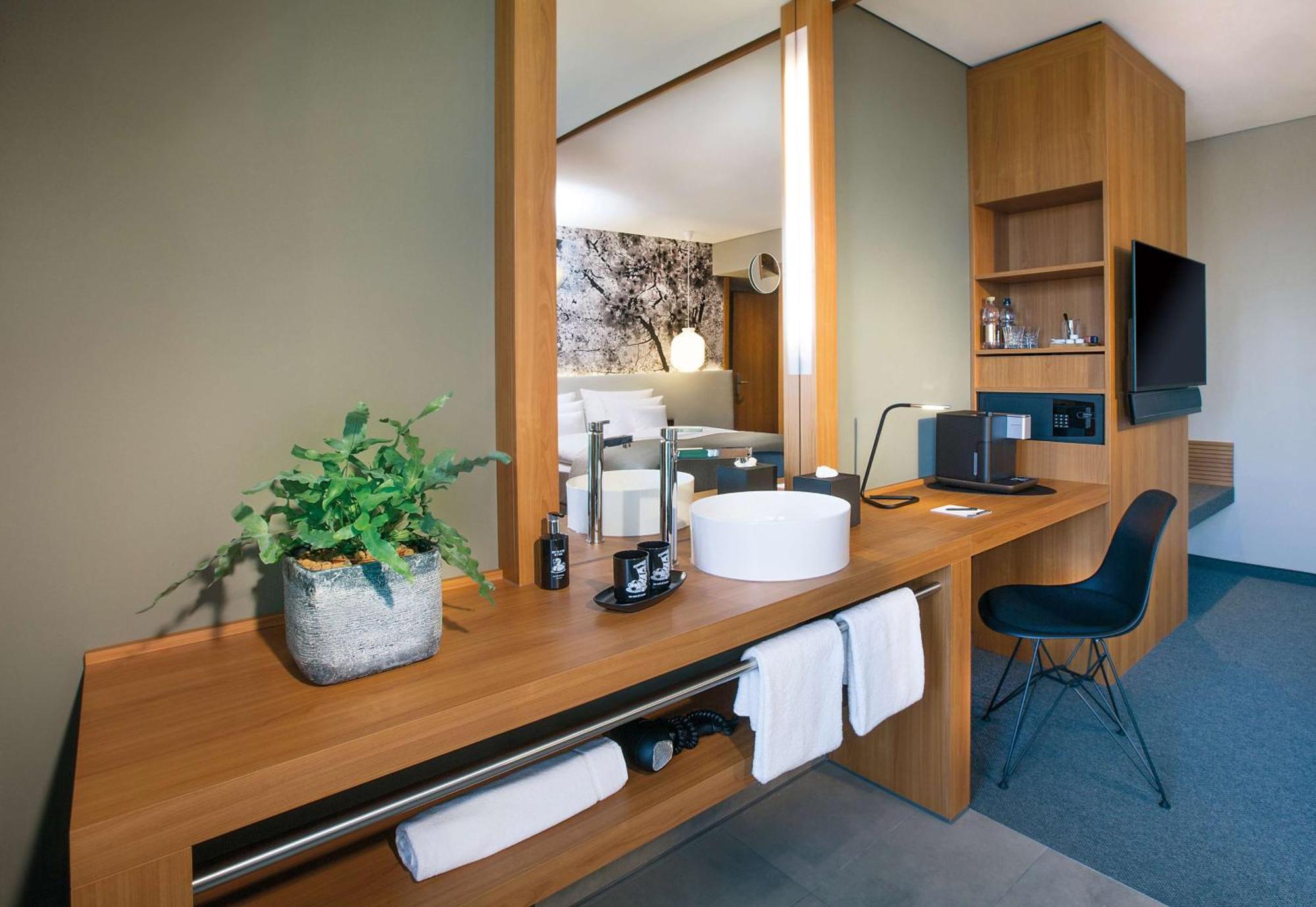 Me And Dusseldorf, By Hyatt