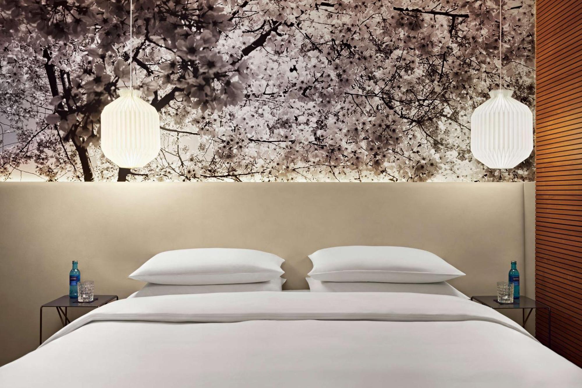 Me And Dusseldorf, By Hyatt 4*