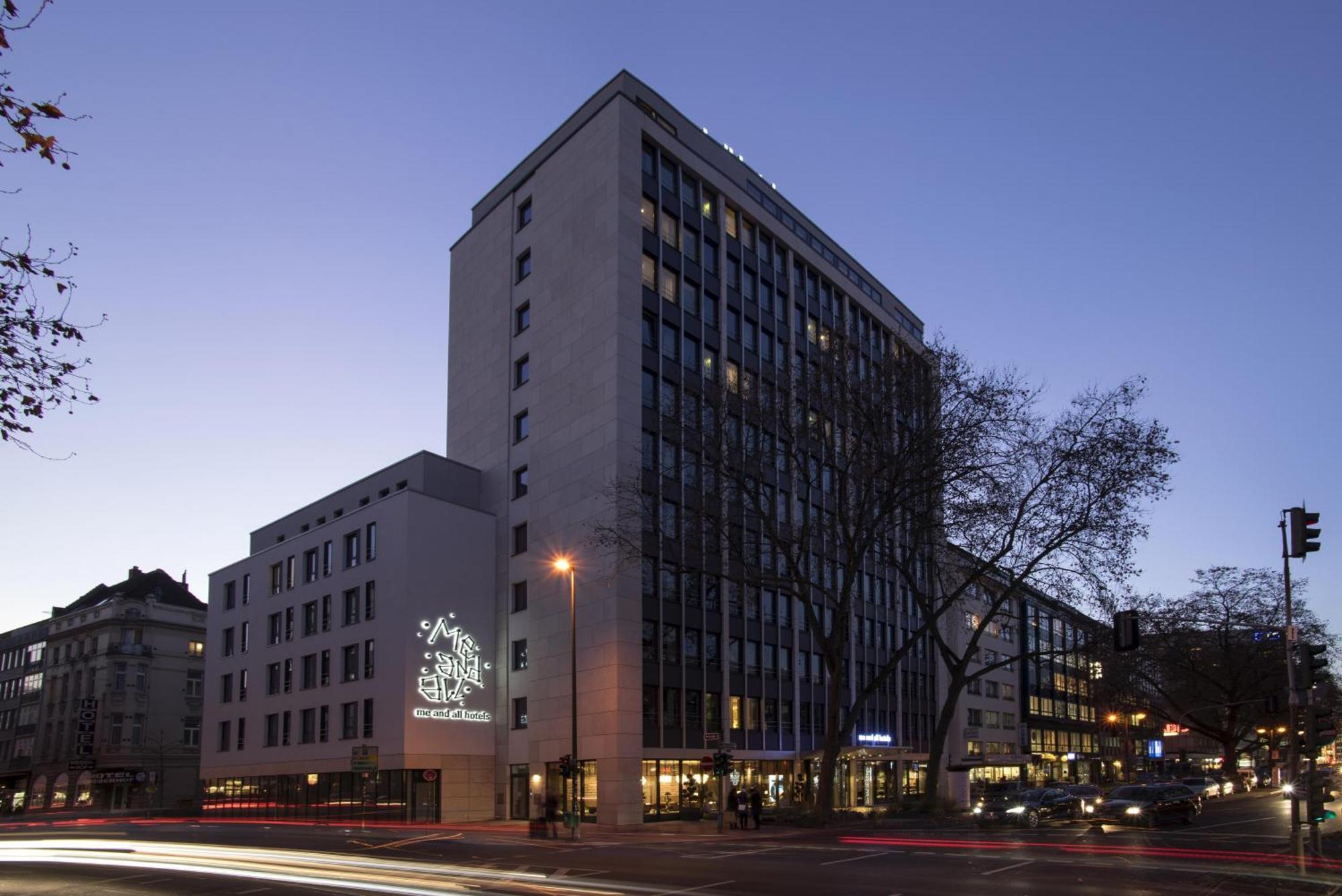 Hotel Me And Dusseldorf, By Hyatt 4*