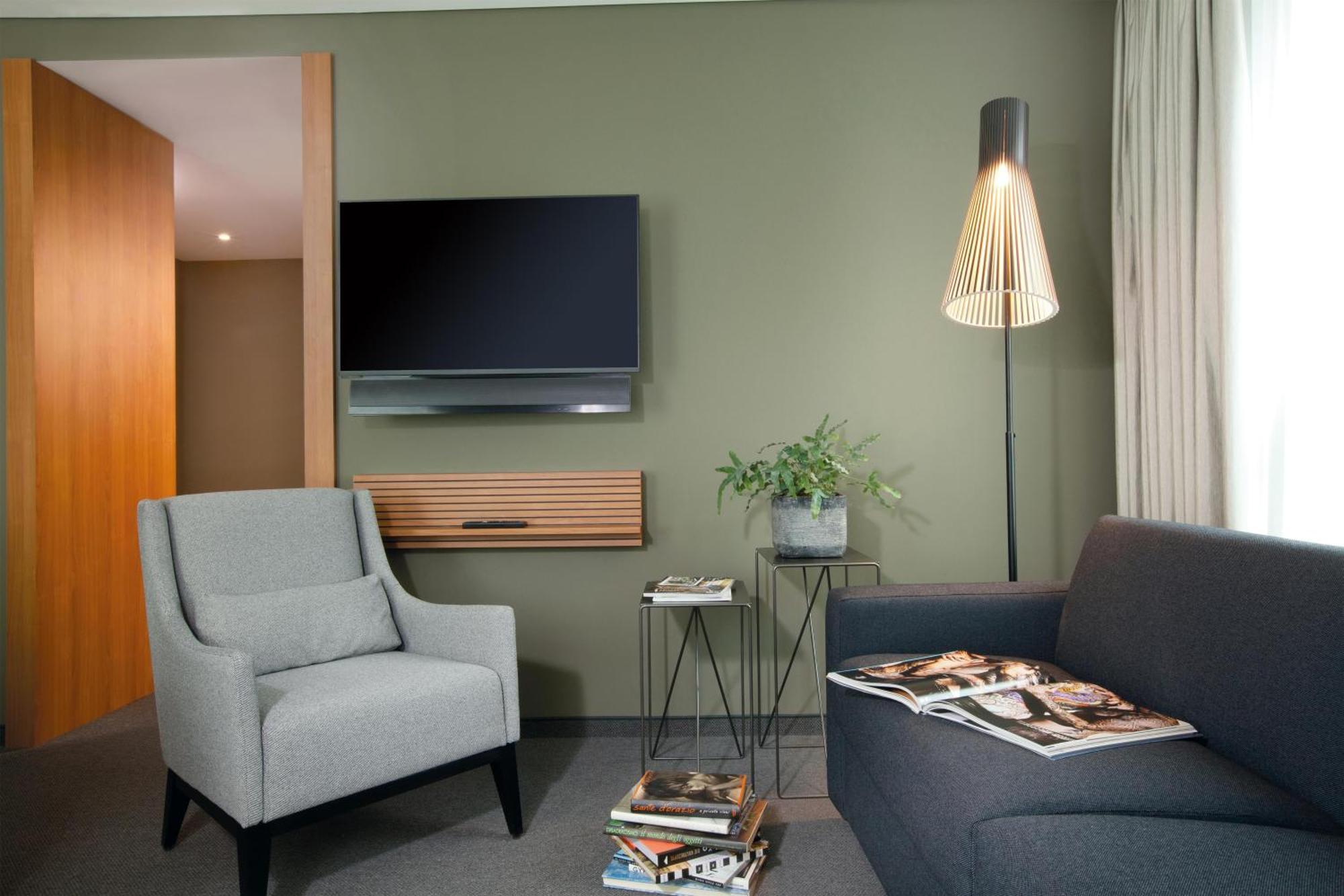 Hotel Me And Dusseldorf, By Hyatt 4*