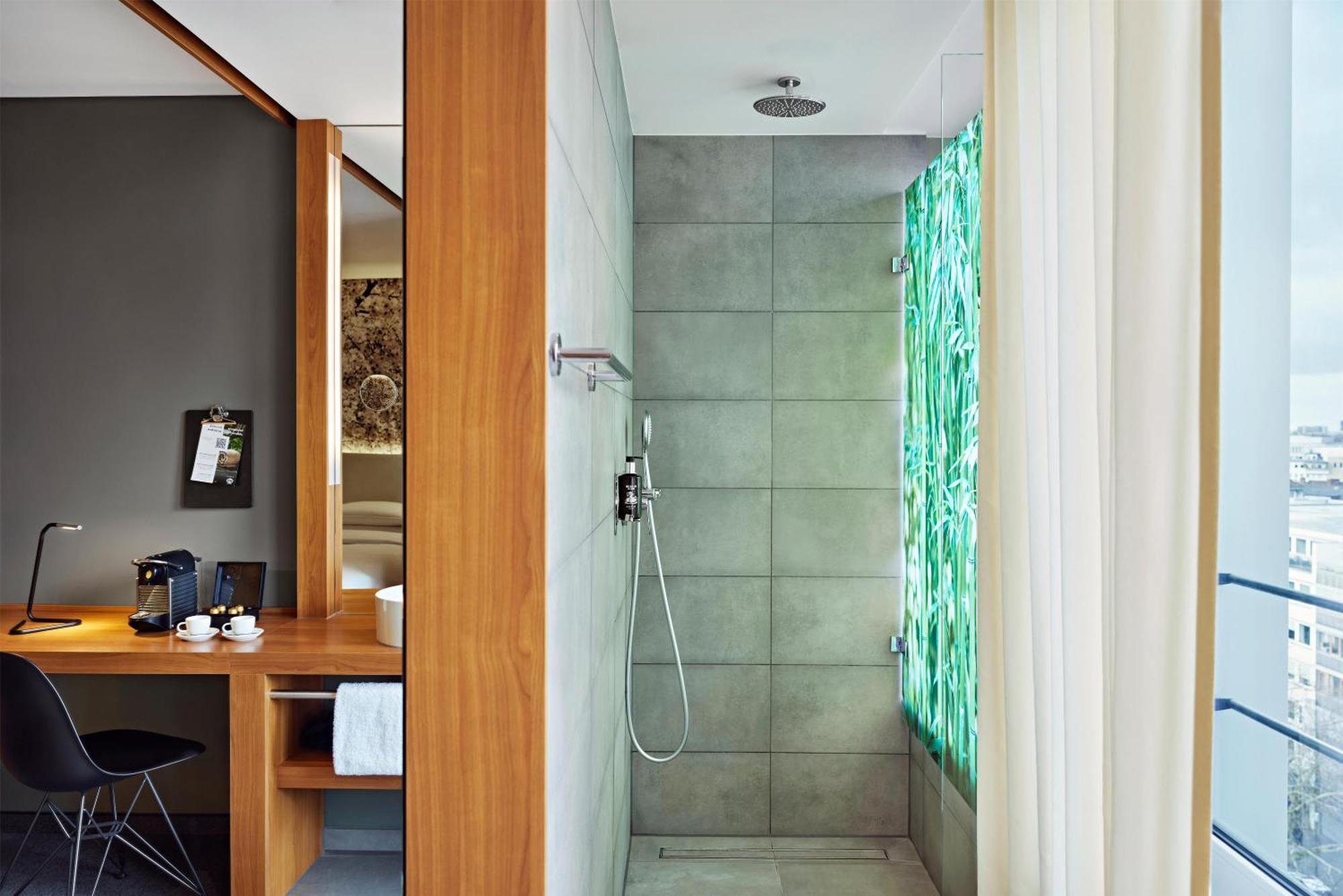 Me And Dusseldorf, By Hyatt 4* Düsseldorf