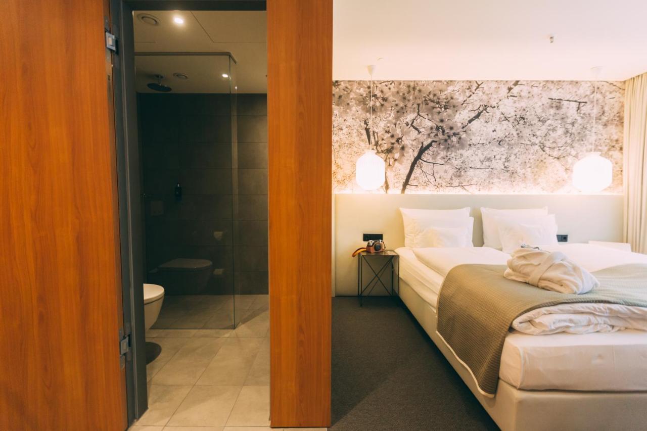 Me And Dusseldorf, By Hyatt 4*