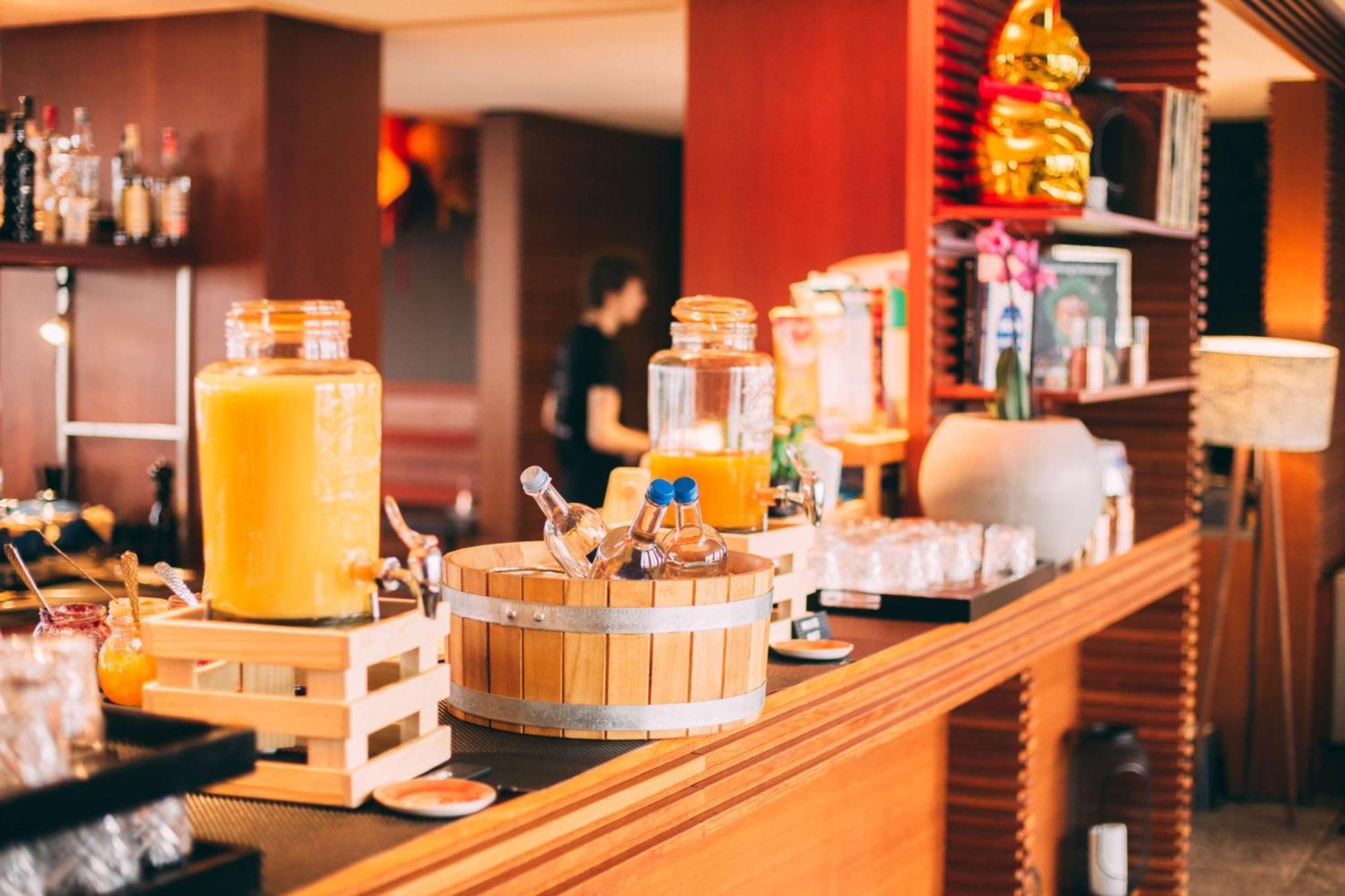 Me And Dusseldorf, By Hyatt 4*